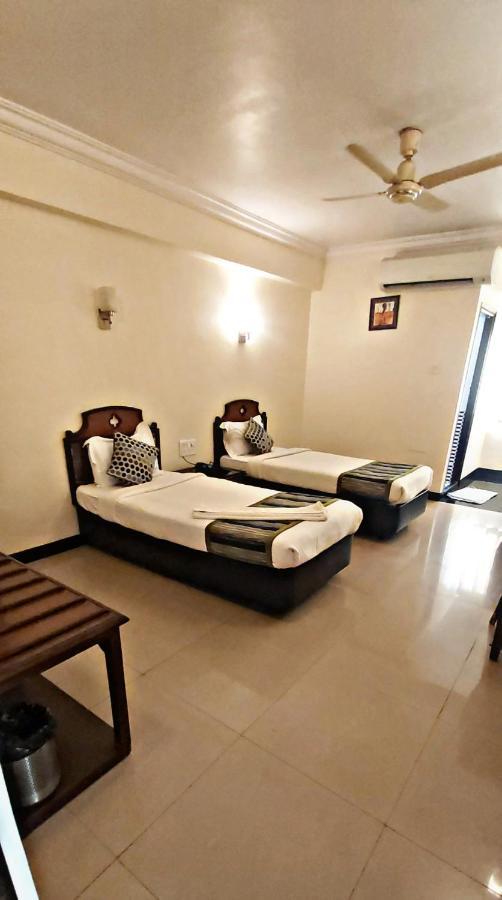 Suvarna Regency Hassan Exterior photo